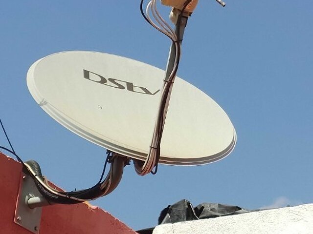 ANTENA PARABÓLICA