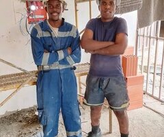 Técnico de instalação e reparação de comandos elétricos