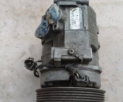 Compressor de AC/ motor Toyota 2Kd